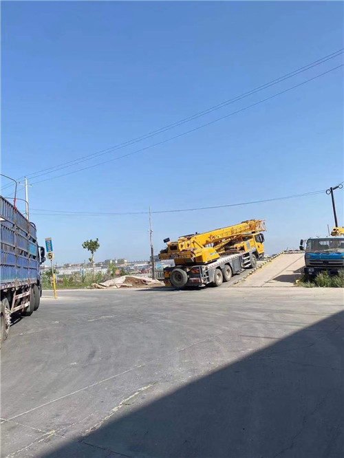 丰宁25吨吊车的租赁价格大概是多少？